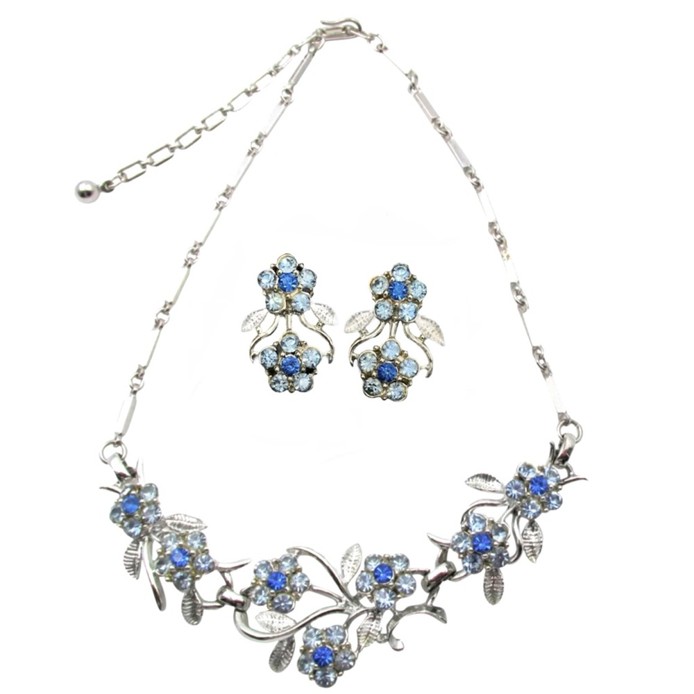 Vintage 1950 Costume Coro Blue Rhinestone Necklace/Clip-on Earrings Parure. EUC - Picture 4 of 11